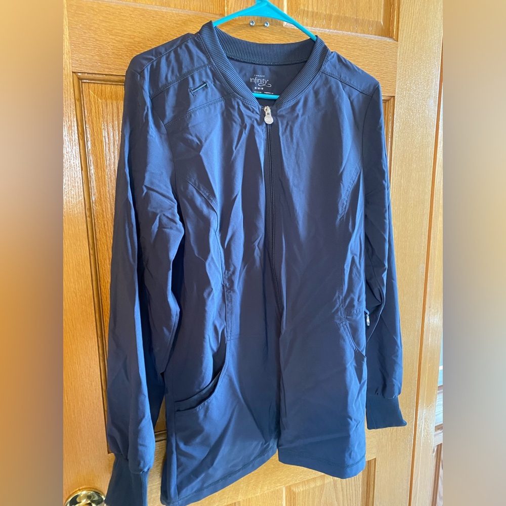 Medium full zip long sleeve scrub jacket